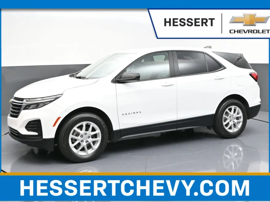 2022 Chevrolet Equinox LS photo 1