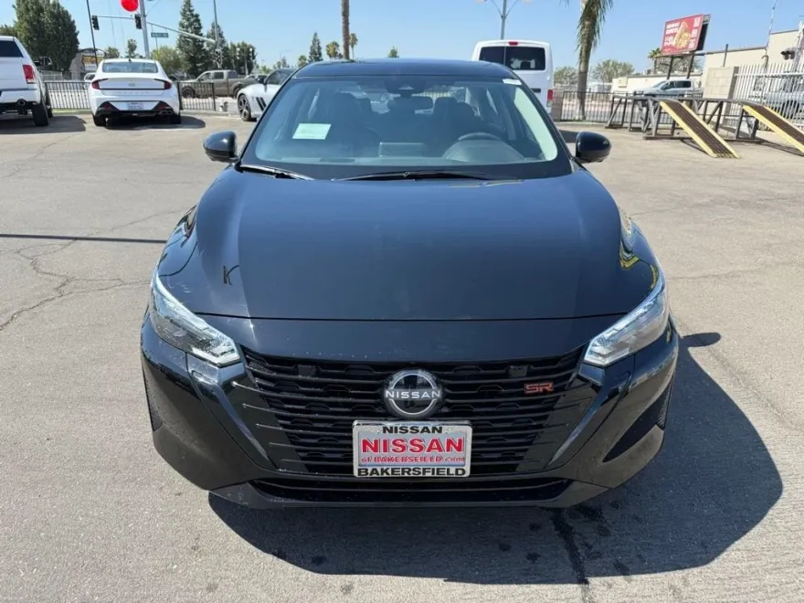 2025 Nissan Sentra SR photo 1