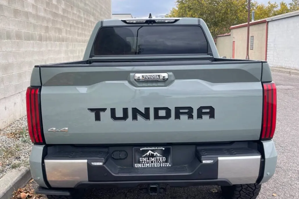 2023 Toyota Tundra Limited photo 1