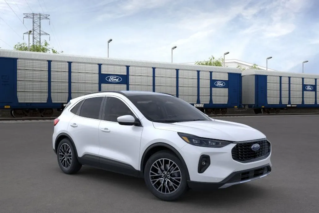 2025 Ford Escape Plug-In Hybrid photo 1