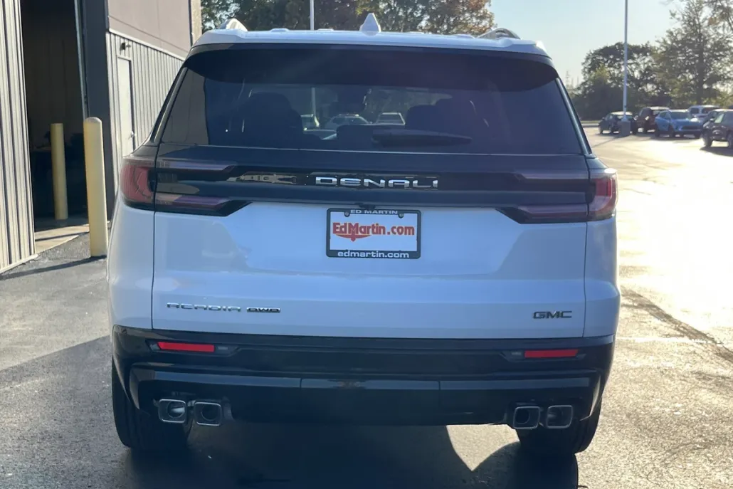 2026 Gmc Acadia Denali photo 1