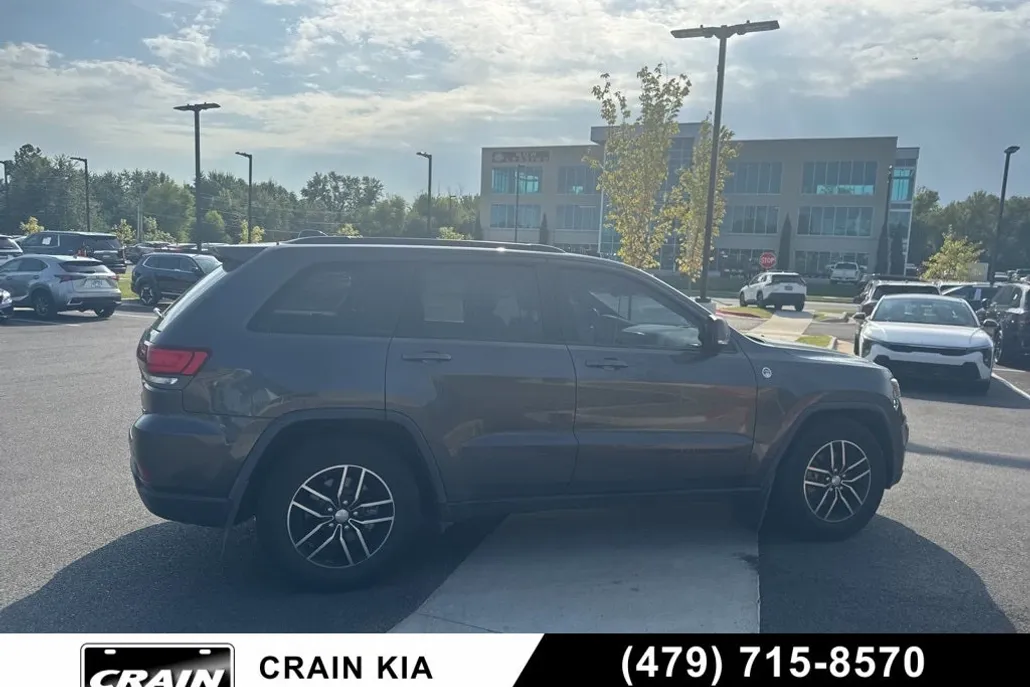 2017 Jeep Grand Cherokee Trailhawk photo 1