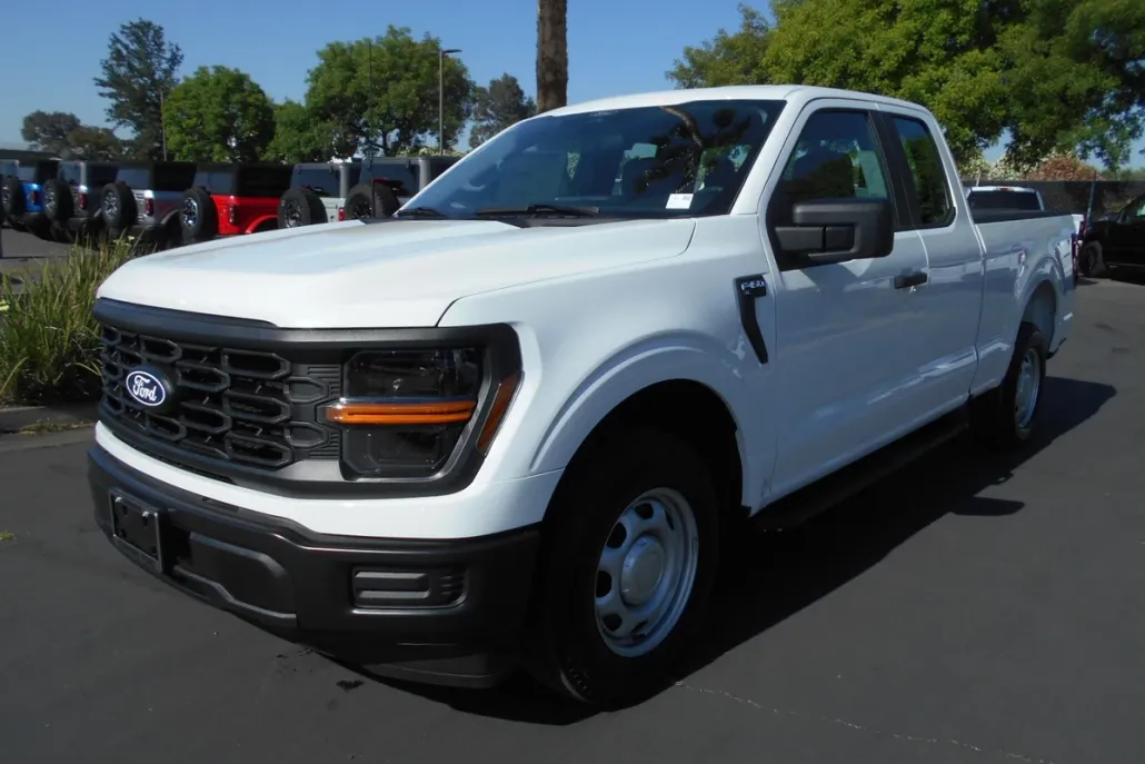 2025 Ford F-150 XL photo 1