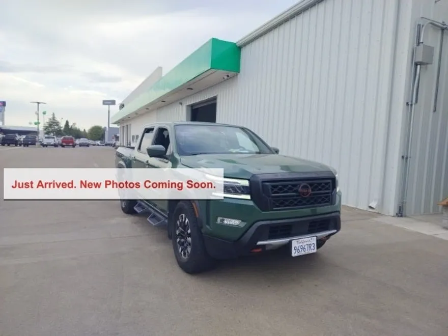 2023 Nissan Frontier PRO-X photo 1