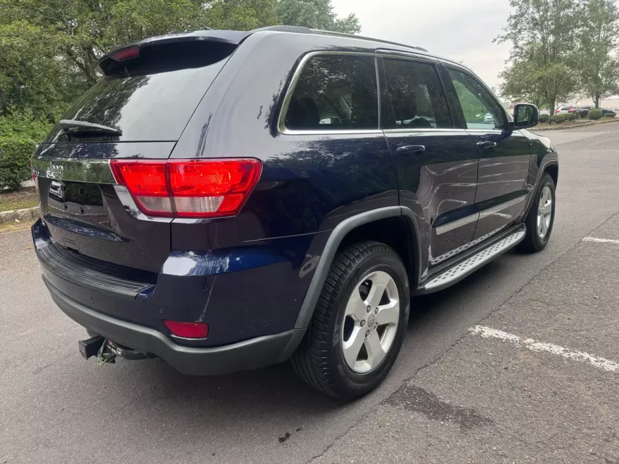 2012 Jeep Grand Cherokee Laredo photo 1