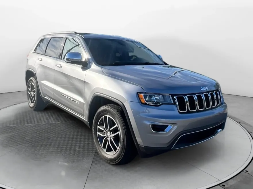 2017 Jeep Grand Cherokee Limited photo 1