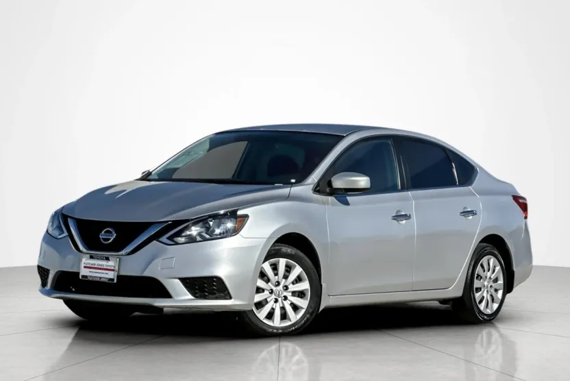 2016 Nissan Sentra S photo 1