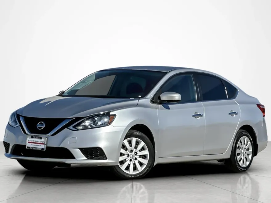 2016 Nissan Sentra S photo 1