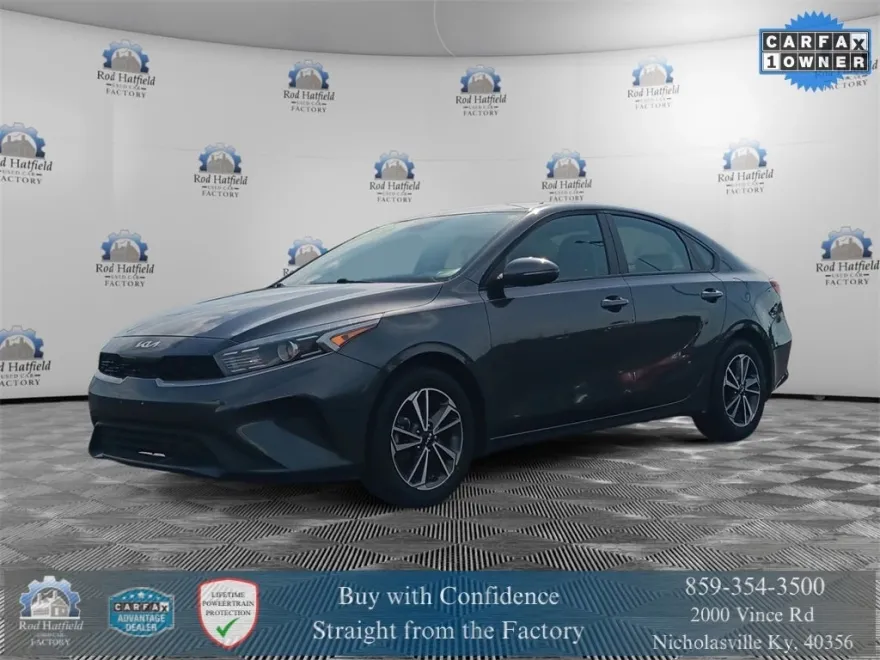 2023 Kia Forte LXS photo 1