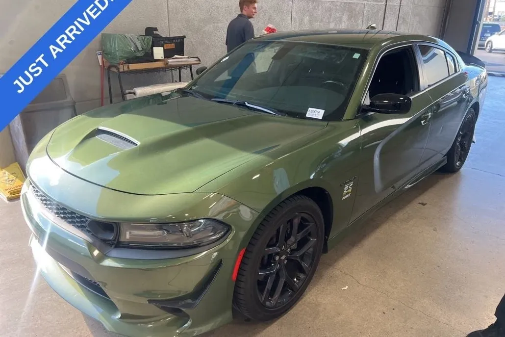 2021 Dodge Charger R/T photo 1