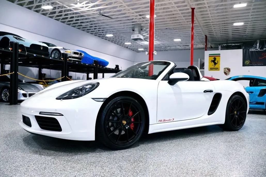 2024 Porsche Boxster S photo 1