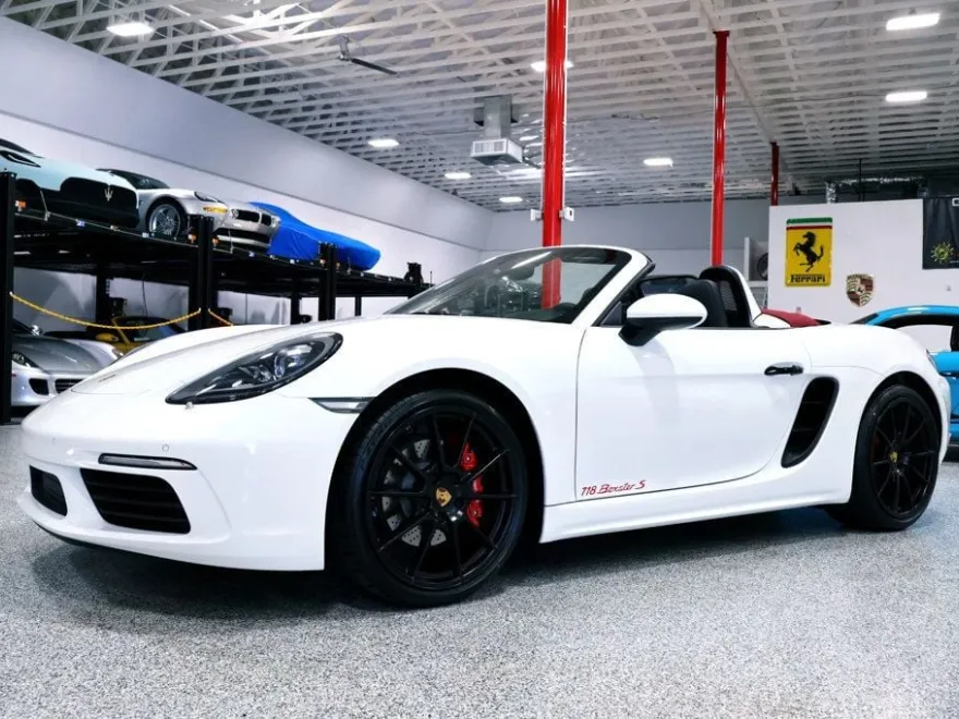 2024 Porsche Boxster S photo 1