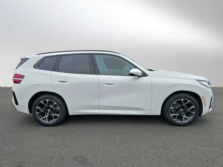 2025 Bmw X3 30x Drive photo 1