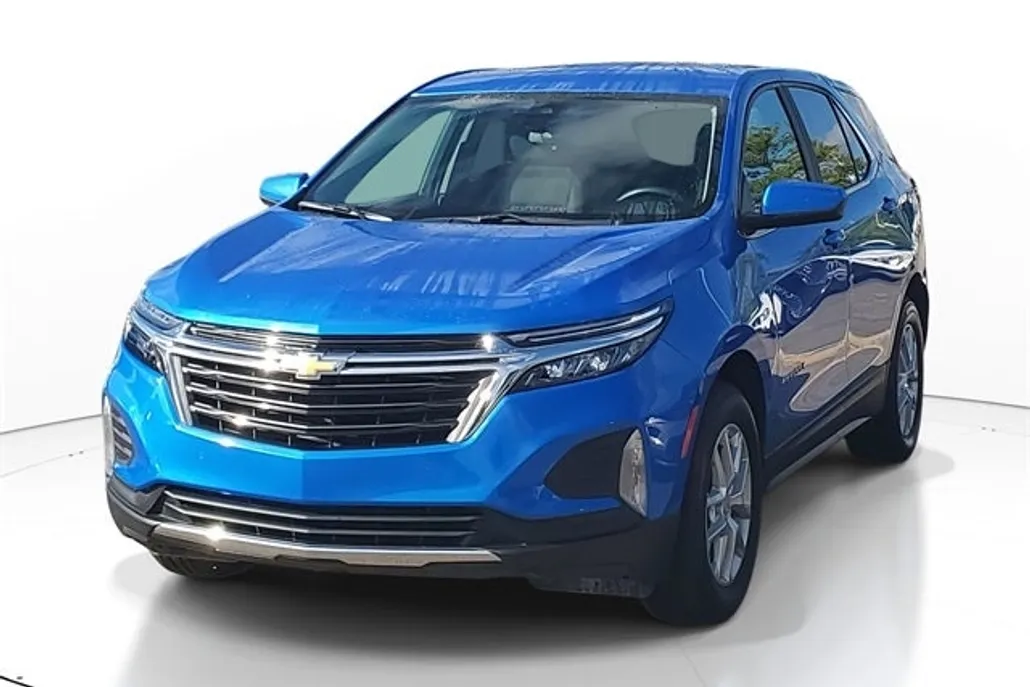 2024 Chevrolet Equinox LT photo 1