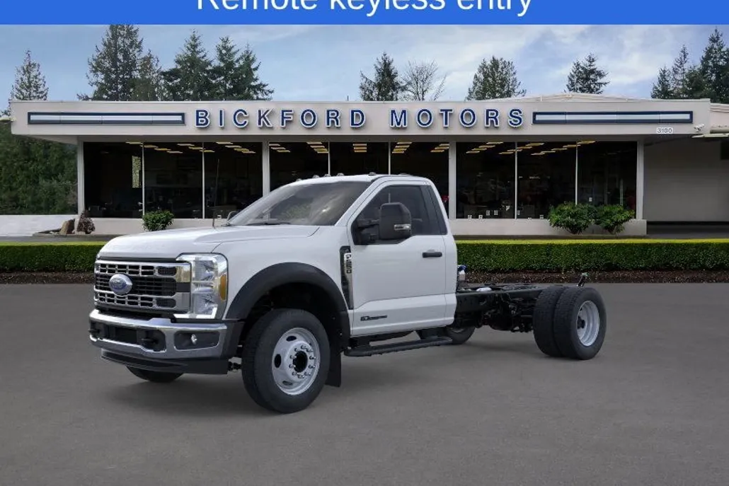 2025 Ford F-550 XL photo 1