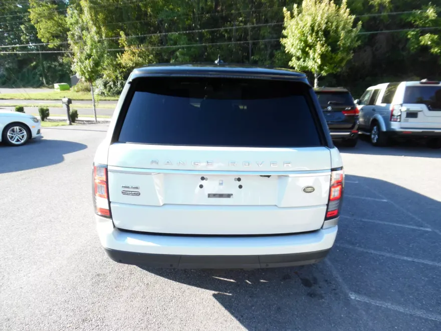 2016 Land Rover Range Rover HSE photo 1