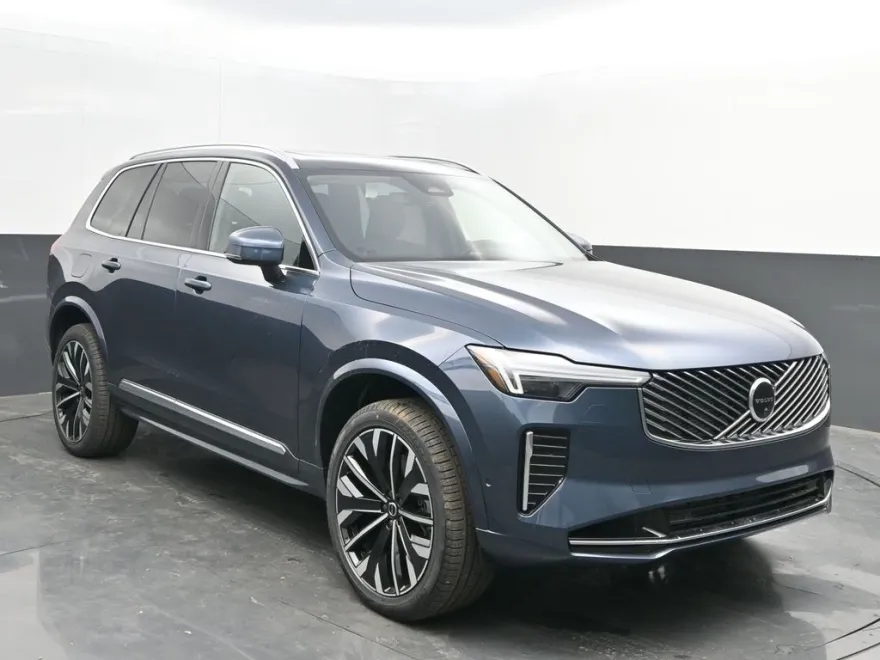 2025 Volvo XC90 T8 Plus photo 1