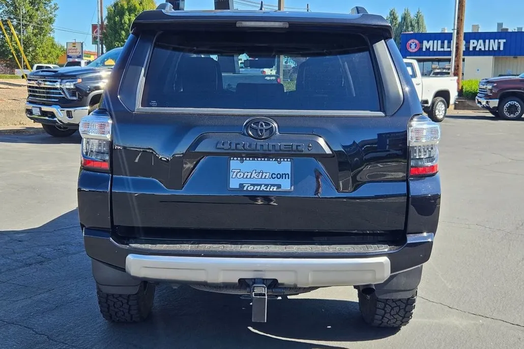 2021 Toyota 4Runner TRD Off-Road Premium photo 1