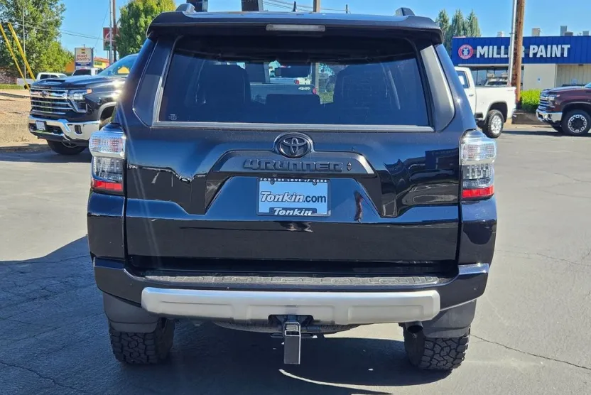 2021 Toyota 4Runner TRD Off-Road Premium photo 1