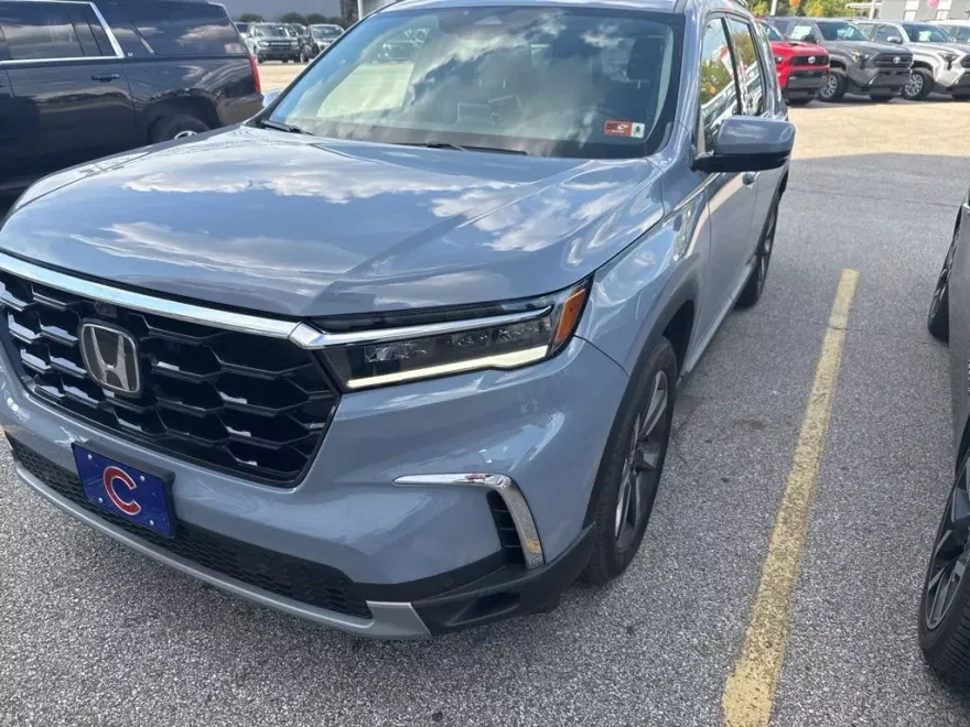2025 Honda Pilot Elite photo 1