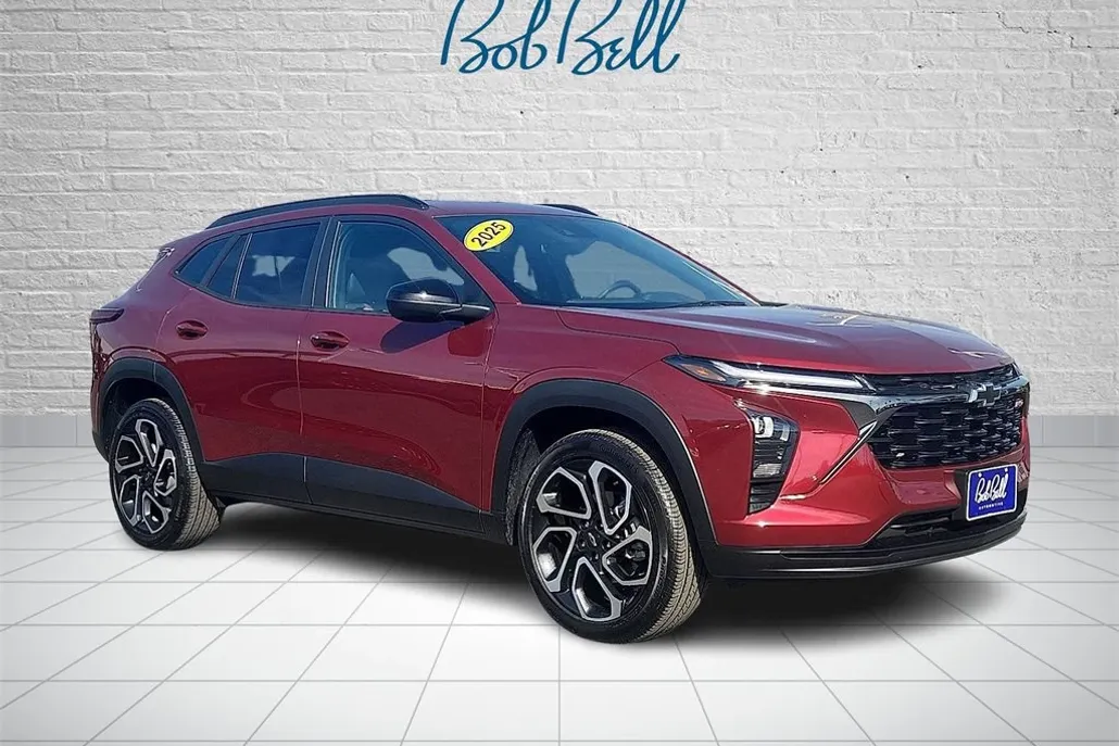 2025 Chevrolet Trax photo 1