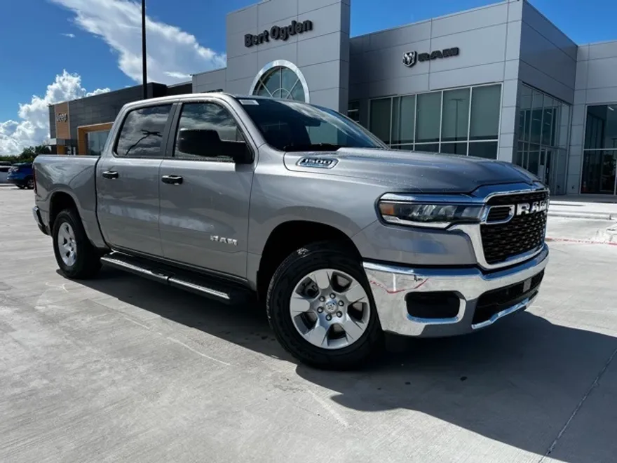 2025 Ram 1500 Tradesman photo 1