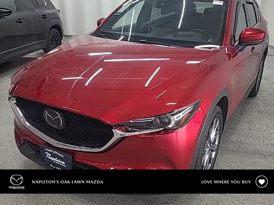 2021 Mazda CX-5 Signature photo 1