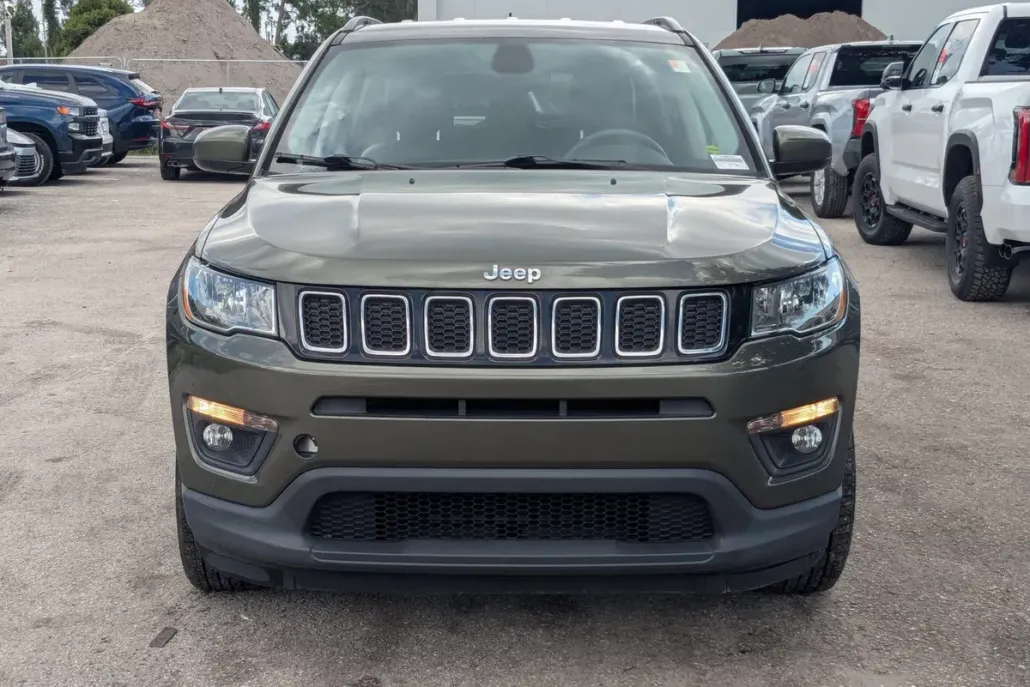 2018 Jeep Compass Latitude photo 1