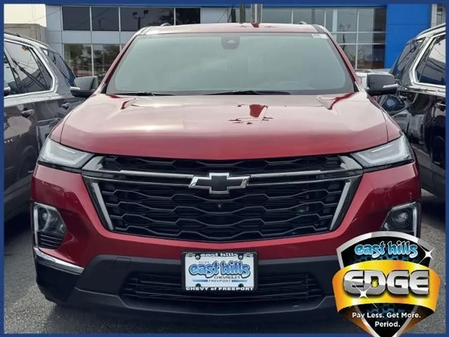 2023 Chevrolet Traverse Premier photo 1