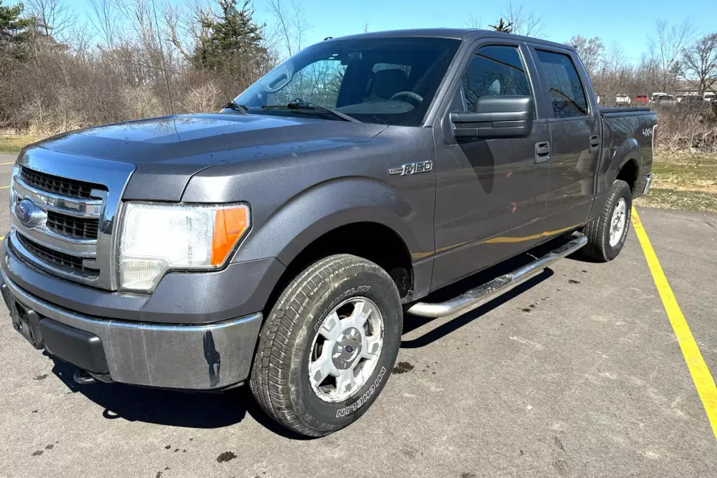 2013 Ford F-150 XLT photo 1