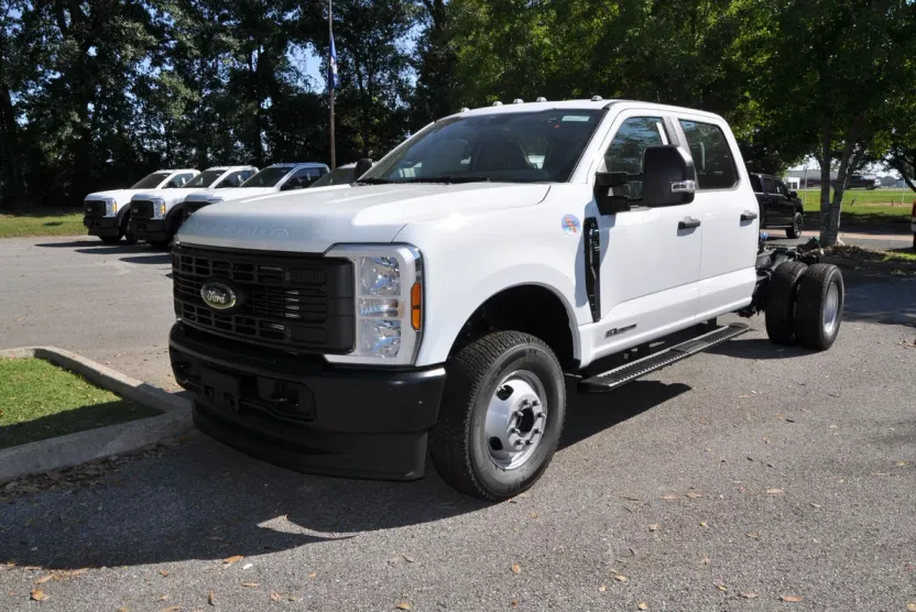 2026 Ford F-350 photo 1