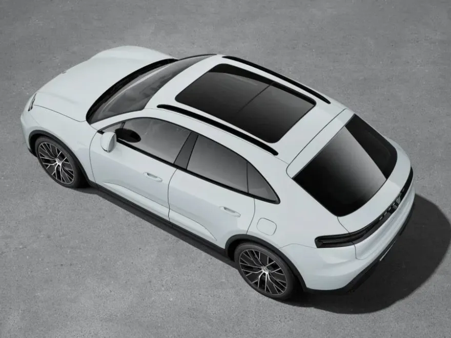 2025 Porsche Macan Base photo 1