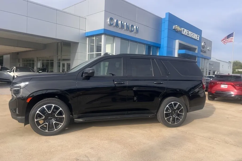 2021 Chevrolet Tahoe RST photo 1