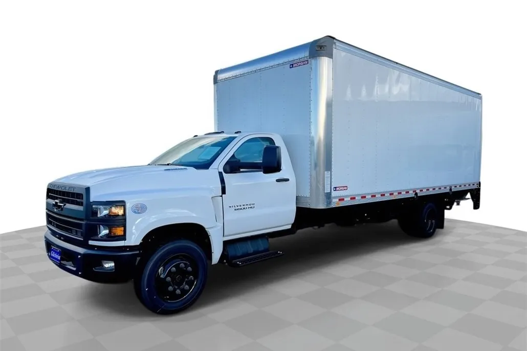 2024 Chevrolet Silverado 6500HD Work Truck photo 1