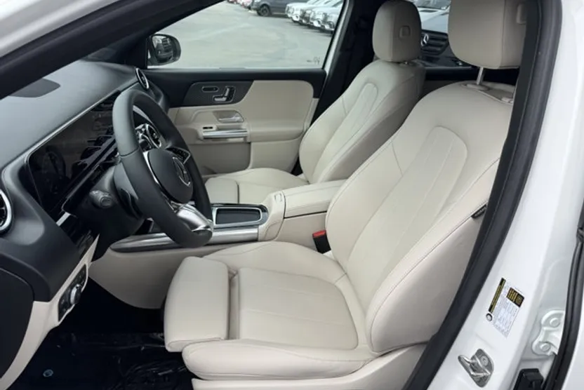 2026 Mercedes Benz GLA 250 photo 1