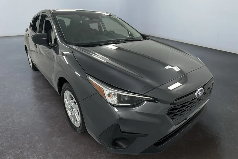 2025 Subaru Impreza Base photo 1