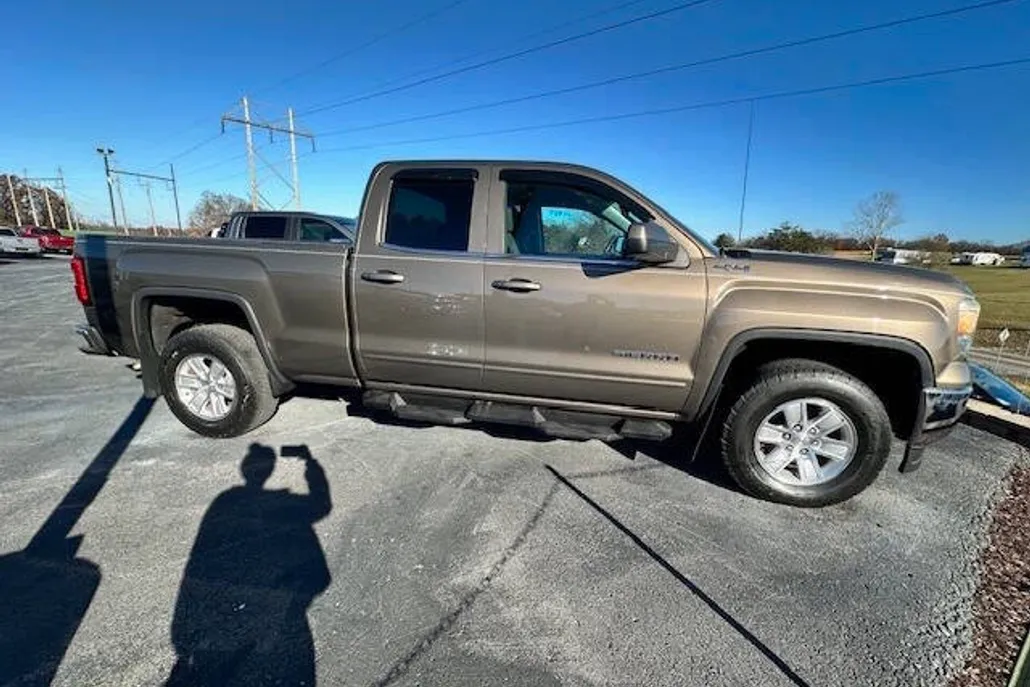 2015 Gmc Sierra 1500 SLE photo 1