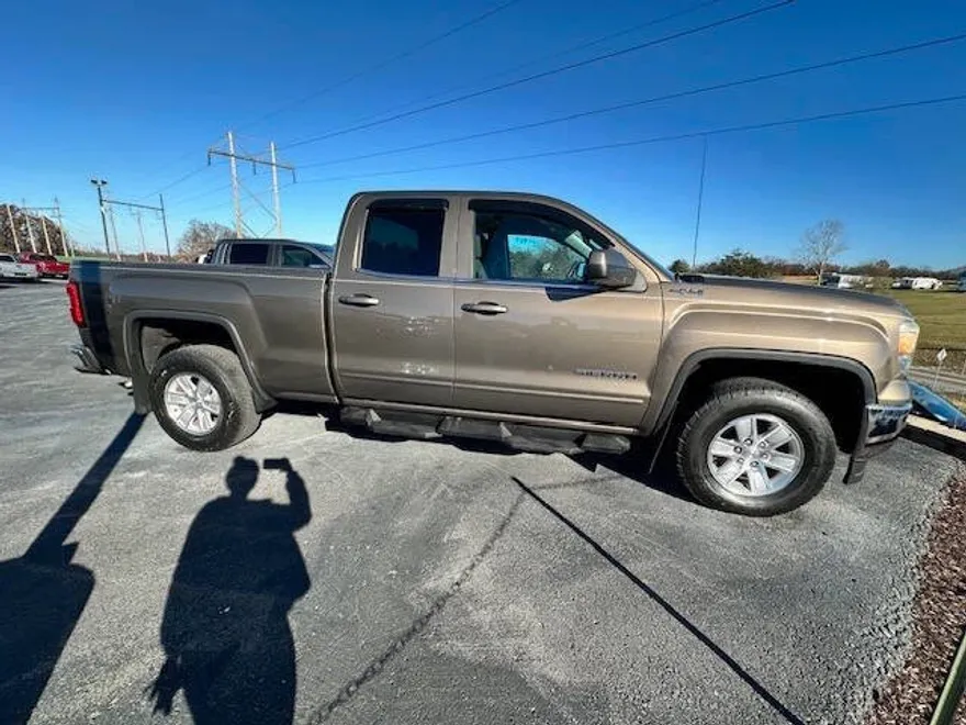 2015 Gmc Sierra 1500 SLE photo 1