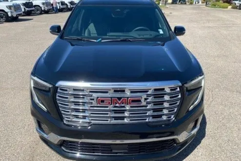 2025 Gmc Acadia Denali photo 2