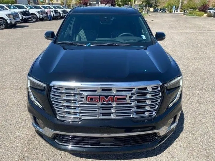 2025 Gmc Acadia Denali photo 2