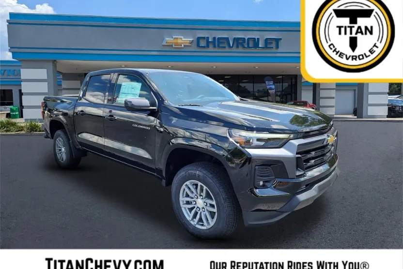 2026 Chevrolet Colorado LT photo 1