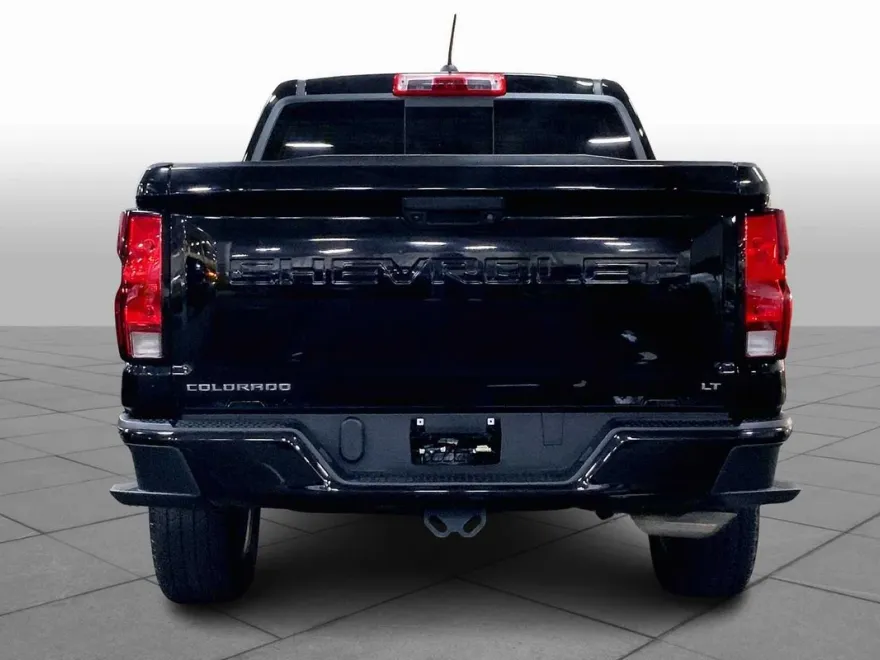 2023 Chevrolet Colorado LT photo 1