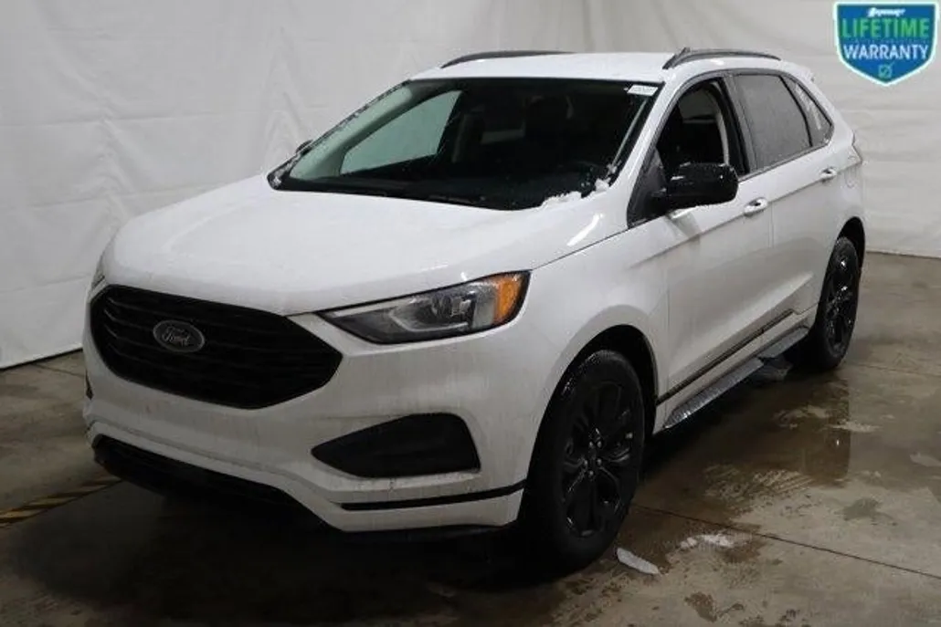 2024 Ford Edge SE photo 1
