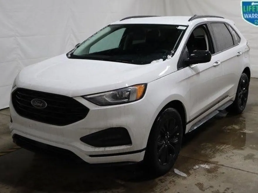 2024 Ford Edge SE photo 1