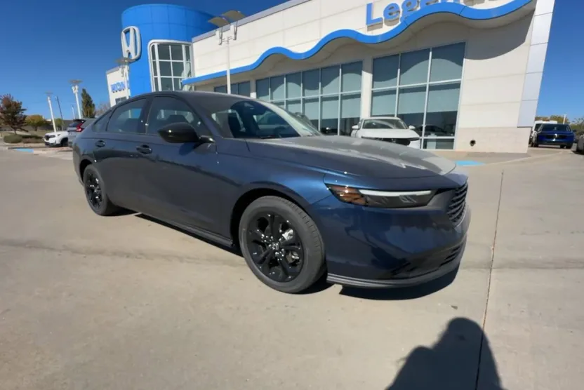 2025 Honda Accord 1.5T SE photo 1