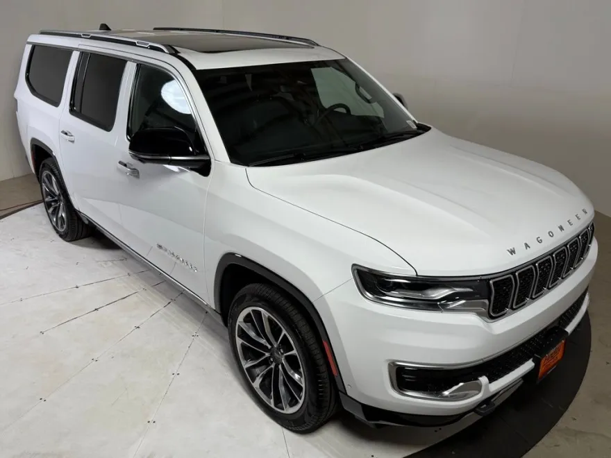 2025 Jeep Wagoneer L Series III photo 1
