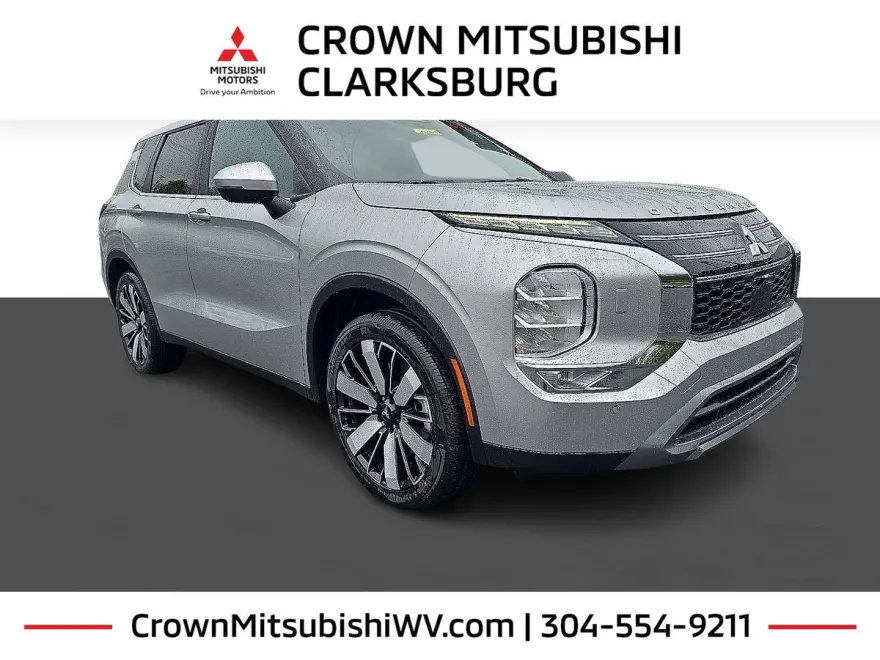 2025 Mitsubishi Outlander SE photo 1