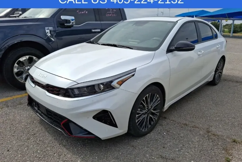 2023 Kia Forte GT-Line photo 1