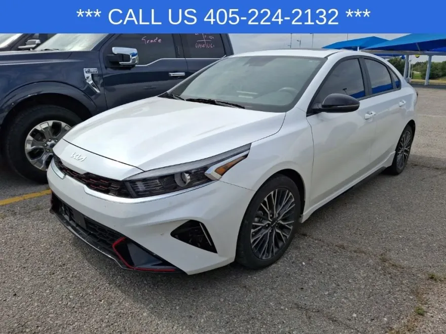2023 Kia Forte GT-Line photo 1