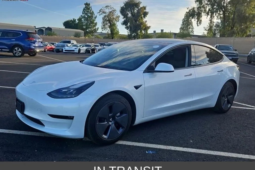 2023 Tesla Model 3 Long Range photo 1
